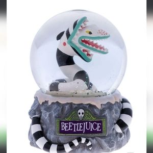 Sandworm snowglobe From Beetlejuice
